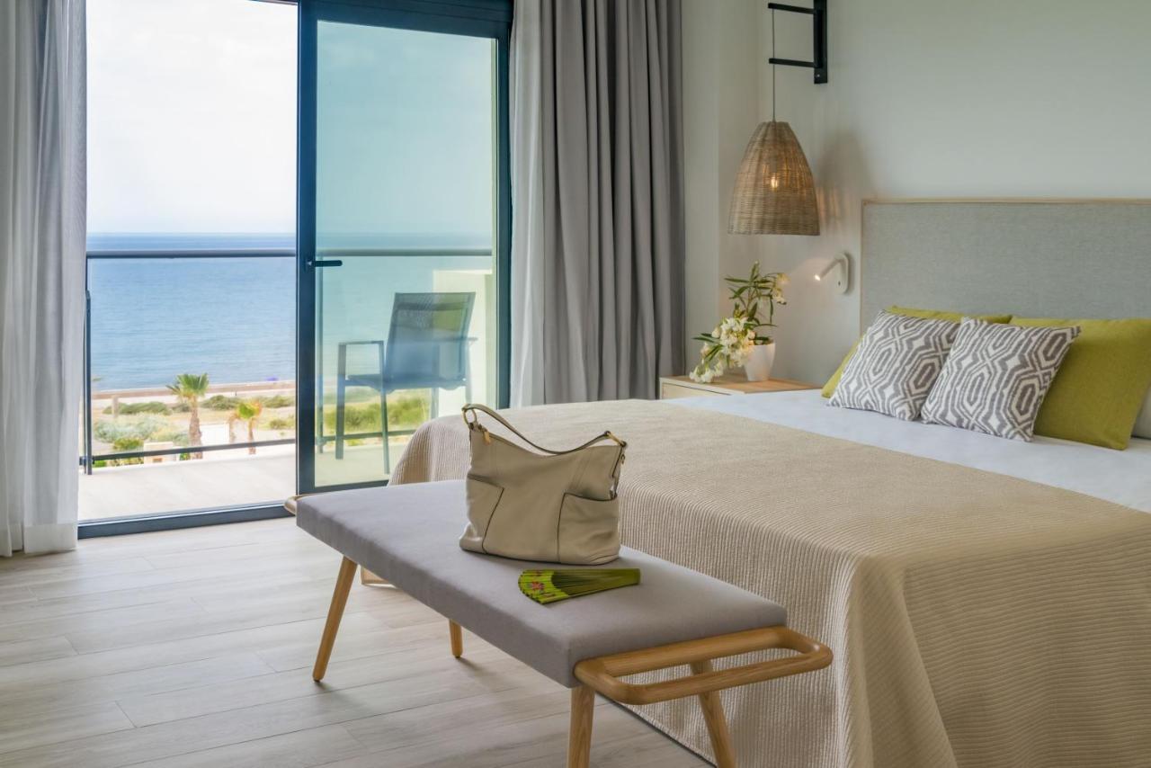 Cabogata Beach Hotel Retamar  Kültér fotó A bedroom at the hotel