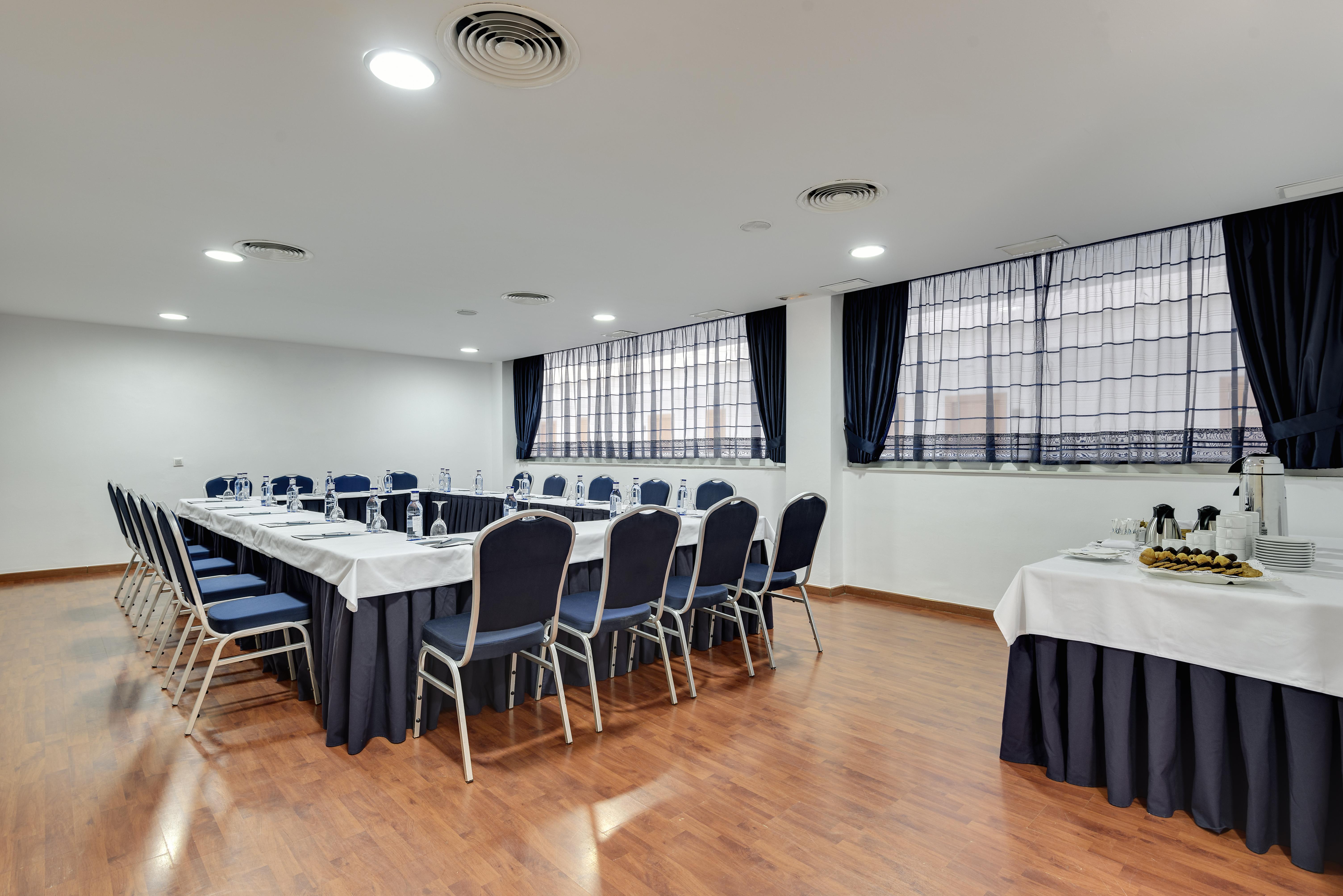 Cabogata Beach Hotel Retamar  Kültér fotó Meeting room