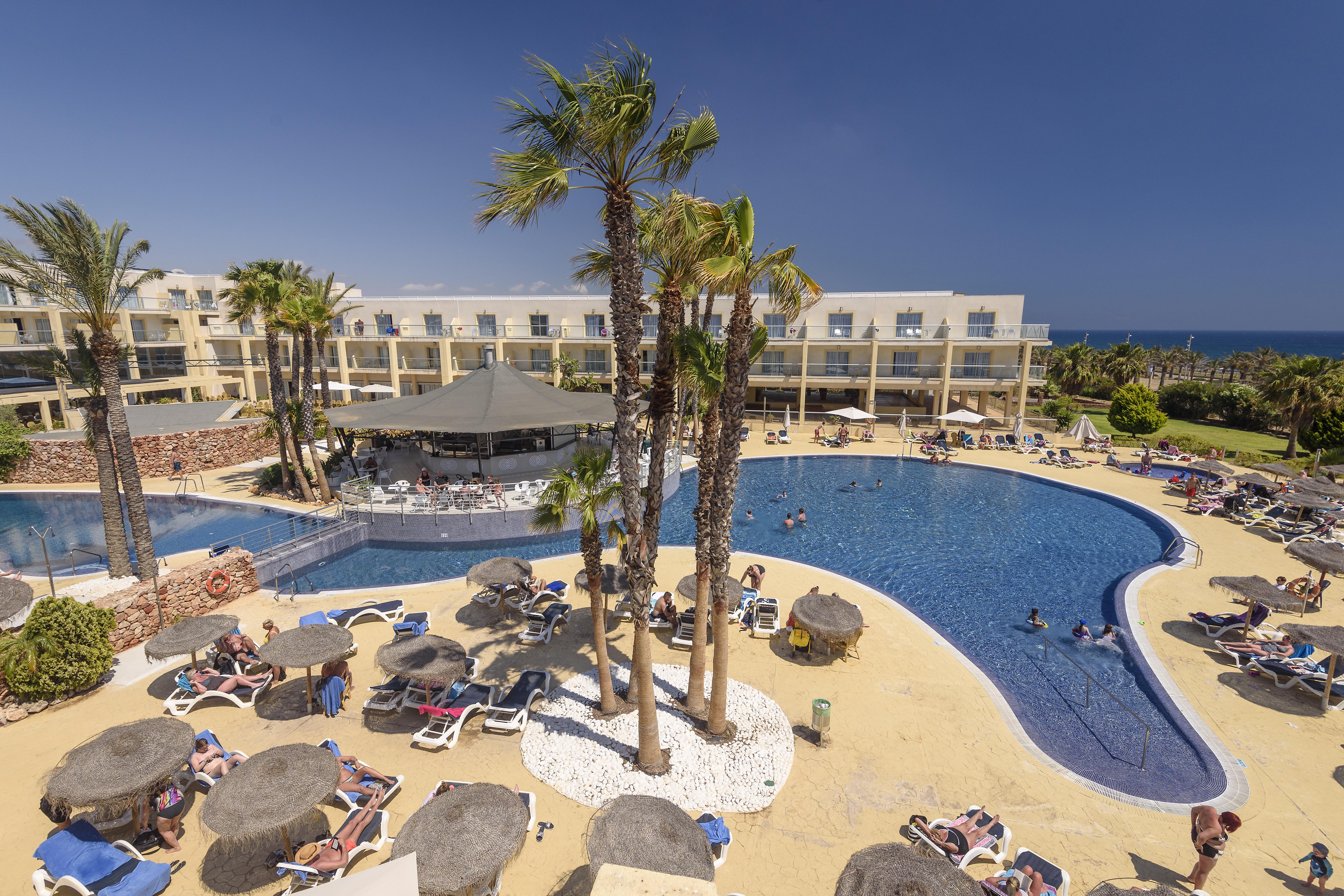 Cabogata Beach Hotel Retamar  Kültér fotó The swimming pool at the Nissi Beach Hotel