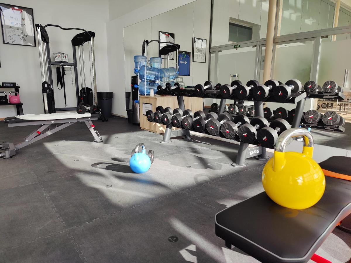 Cabogata Beach Hotel Retamar  Kültér fotó A gym in the UK