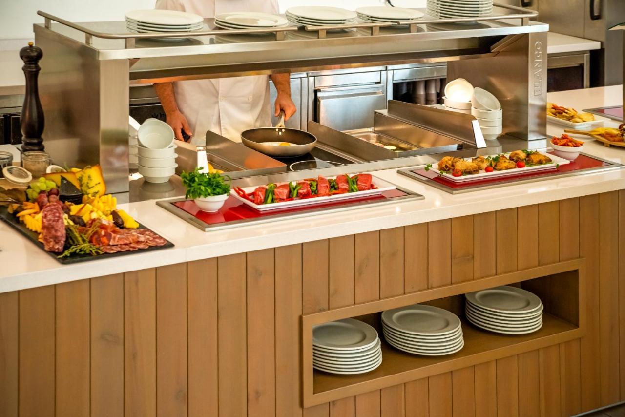 Cabogata Beach Hotel Retamar  Kültér fotó A buffet