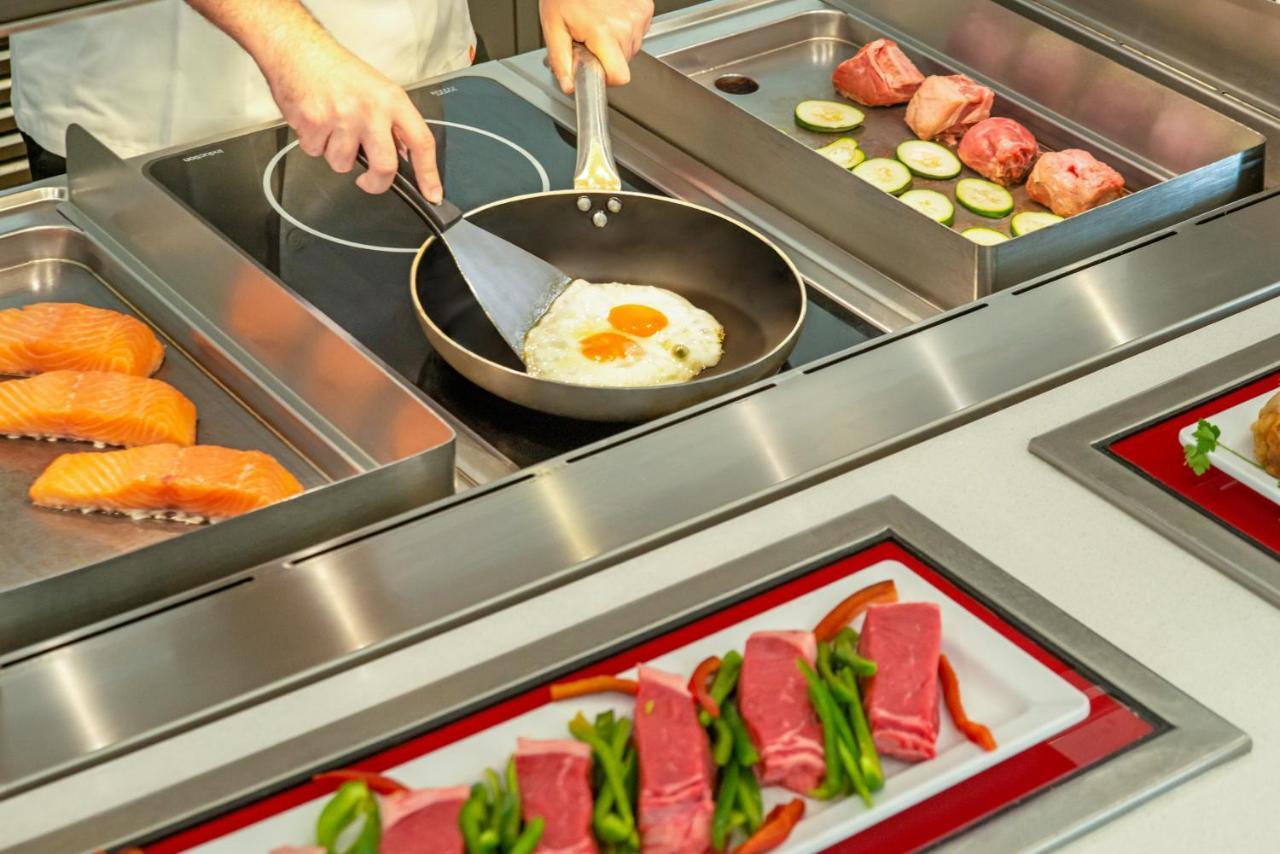 Cabogata Beach Hotel Retamar  Kültér fotó A commercial kitchen